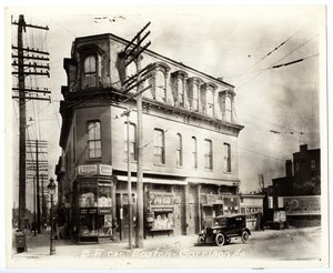 Garrison Pharmacy Eastonin ja Garrisonin kaakkoiskulmassa tekijältä Unknown